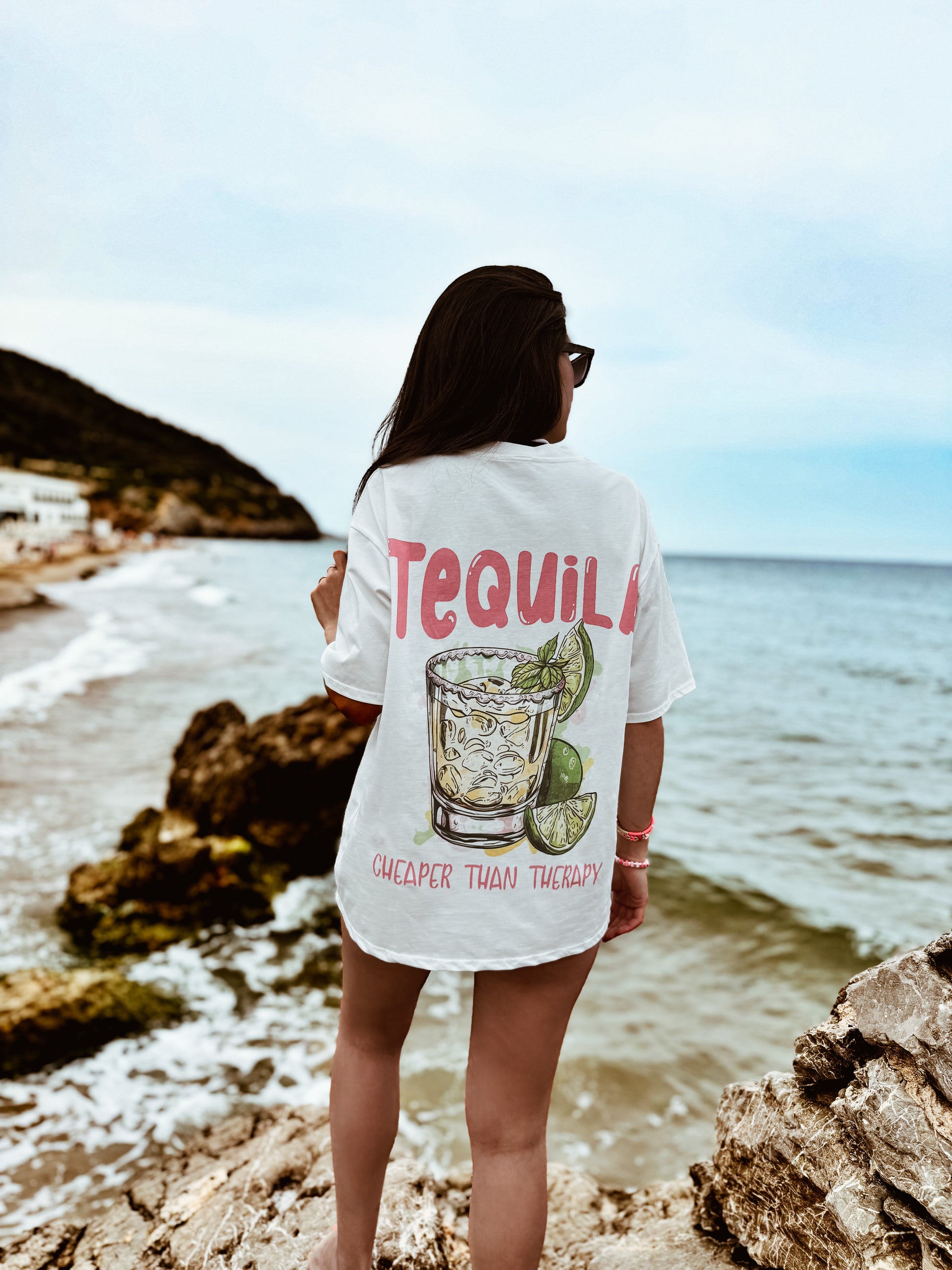Camiseta TEQUILA CHEAPER THAN TERAPY