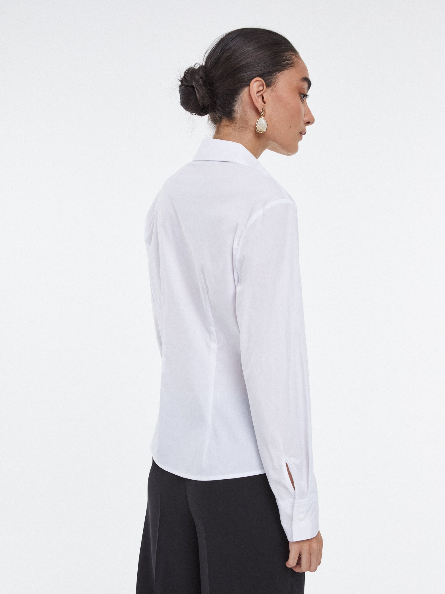Camisa Popelín Blanca "Essential Fit" mujer