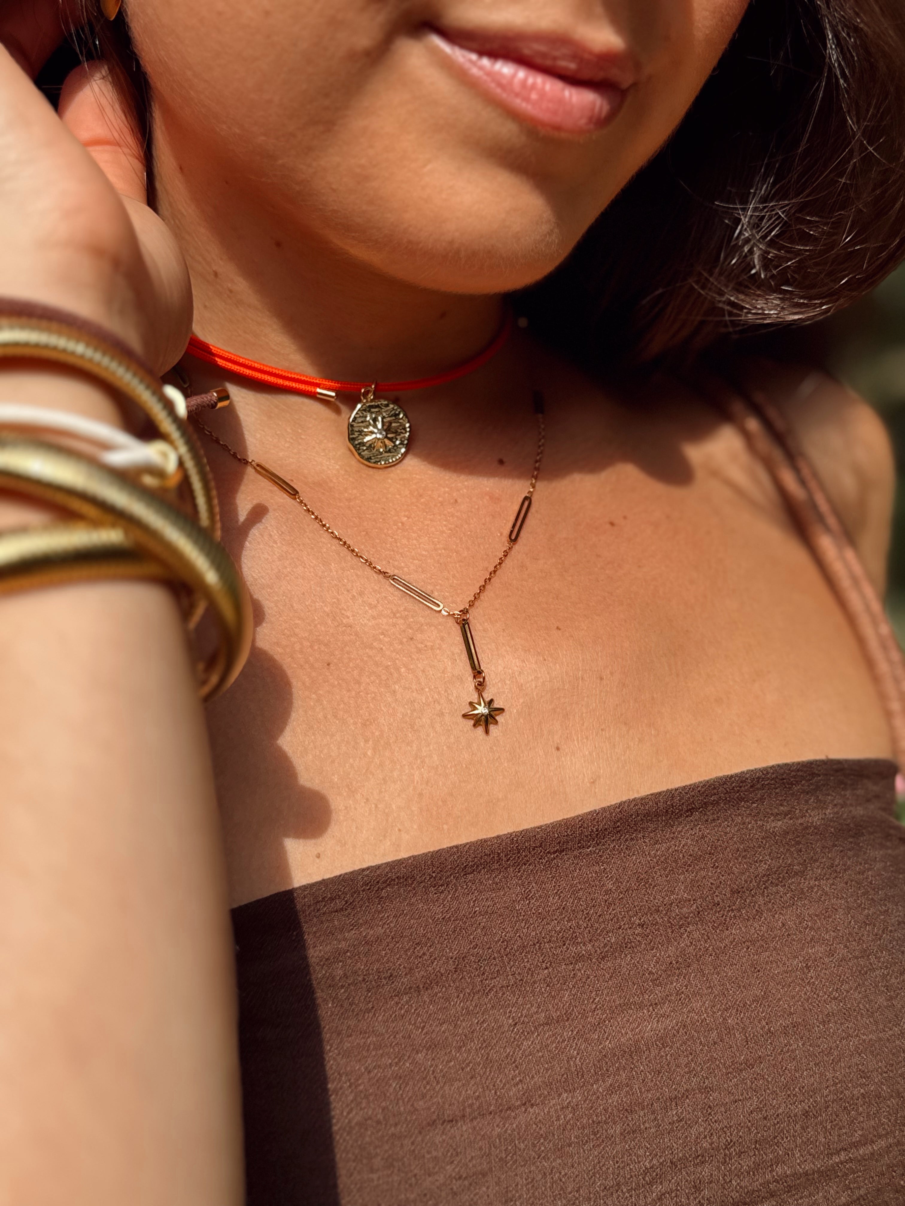 Collar estrella del norte acero oro 18k mujer