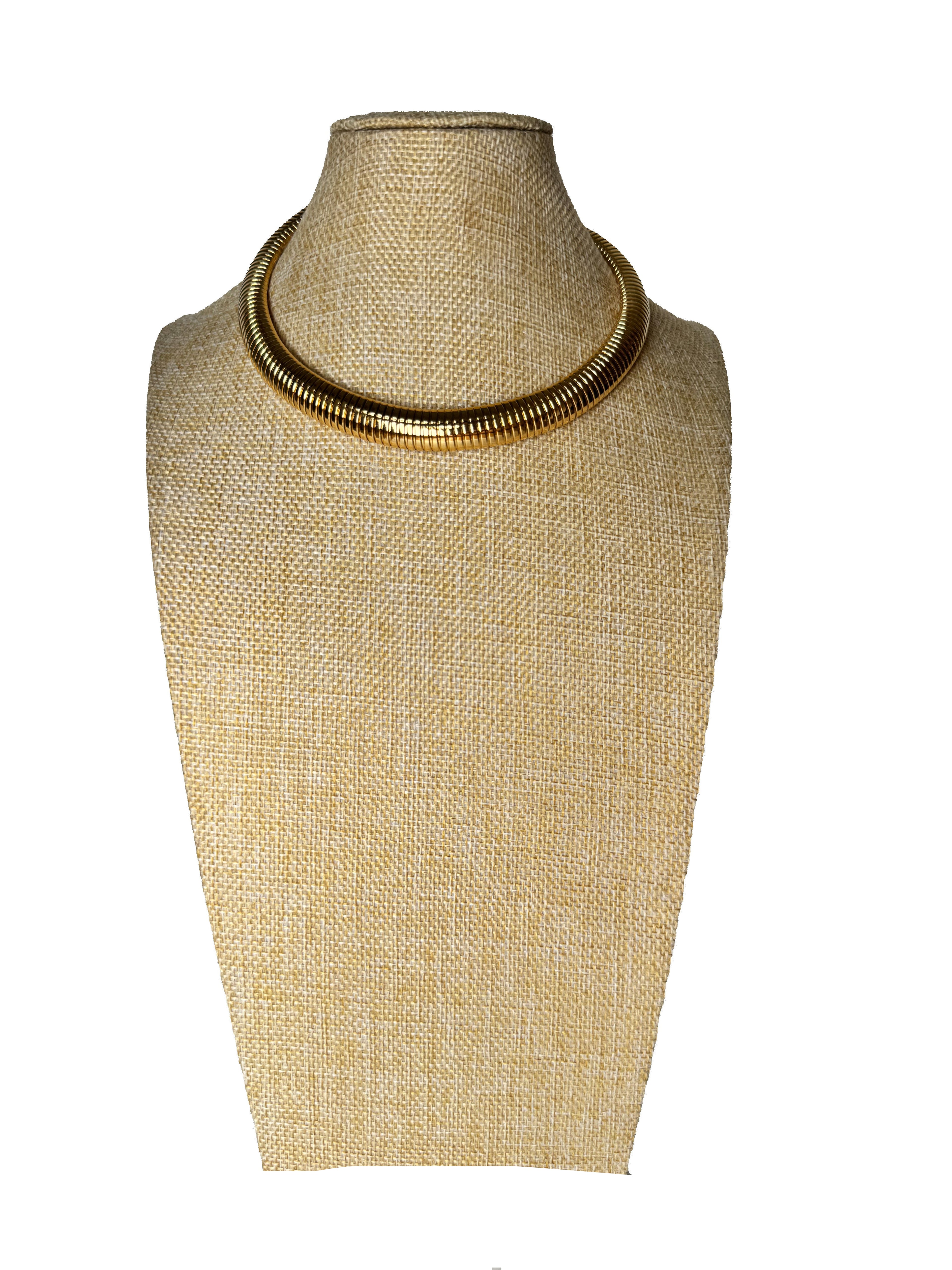 Collar CLEO