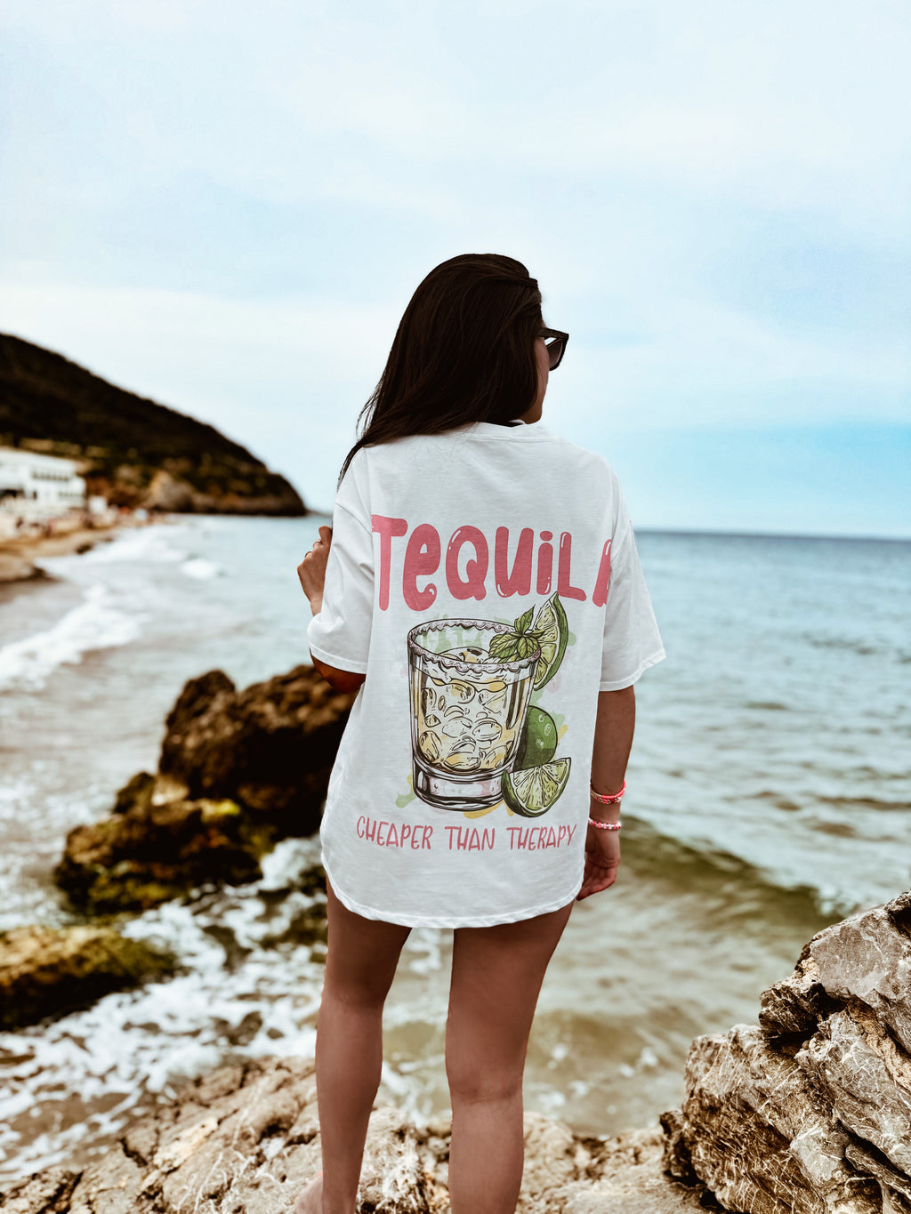 Camiseta TEQUILA CHEAPER THAN TERAPY
