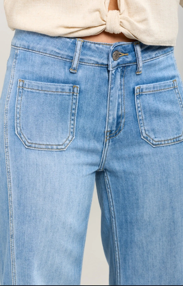 Pantalón jeans acampanado con bolsillos mujer azul