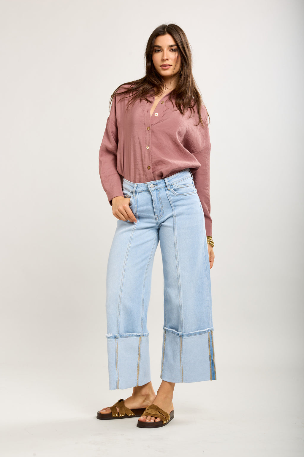 Pantalón jeans culotte y bajo vuelta mujer azul claro