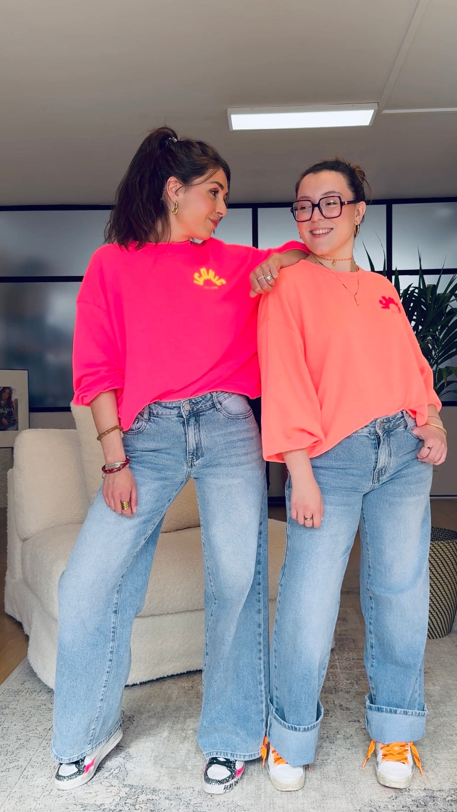 Sudadera neón  "ICONIC CLUB" mujer