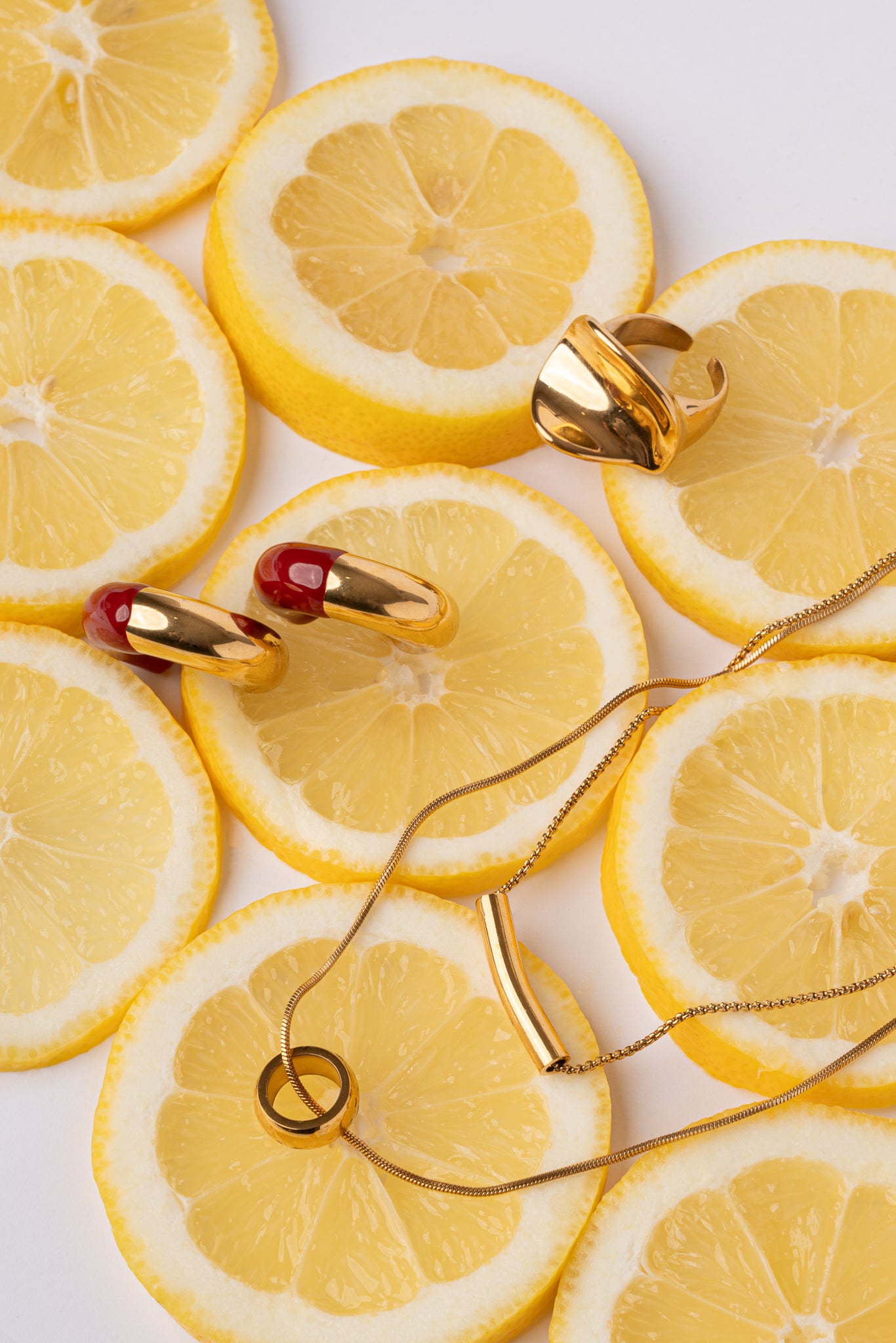 Anillo pieza irregular acero oro 18k mujer