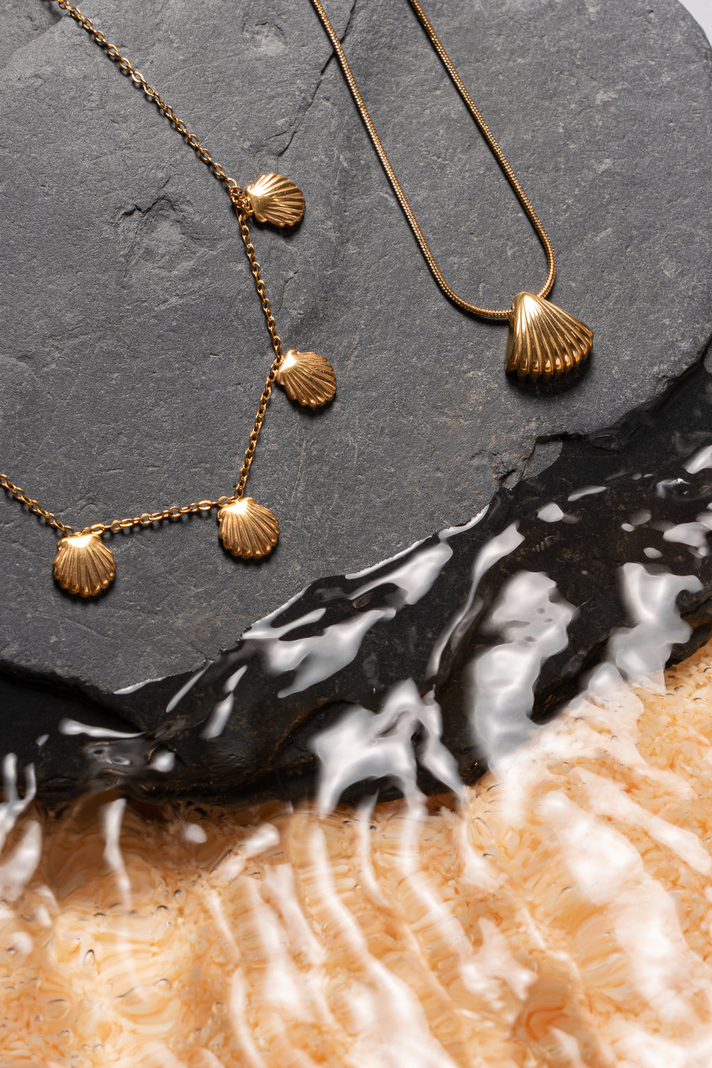 Collar concha acero oro 18k mujer