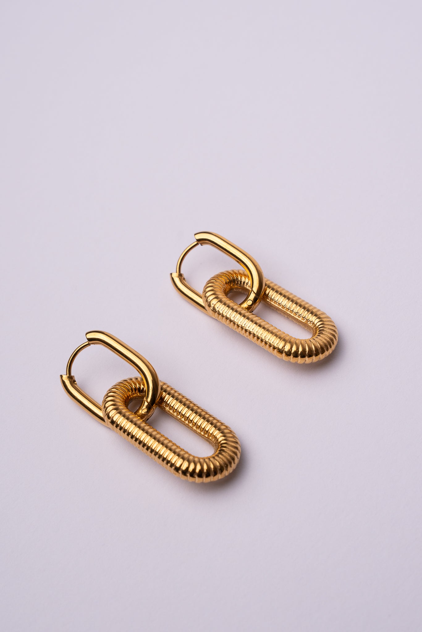 Pendiente eslabón colgante acero oro 18k mujer