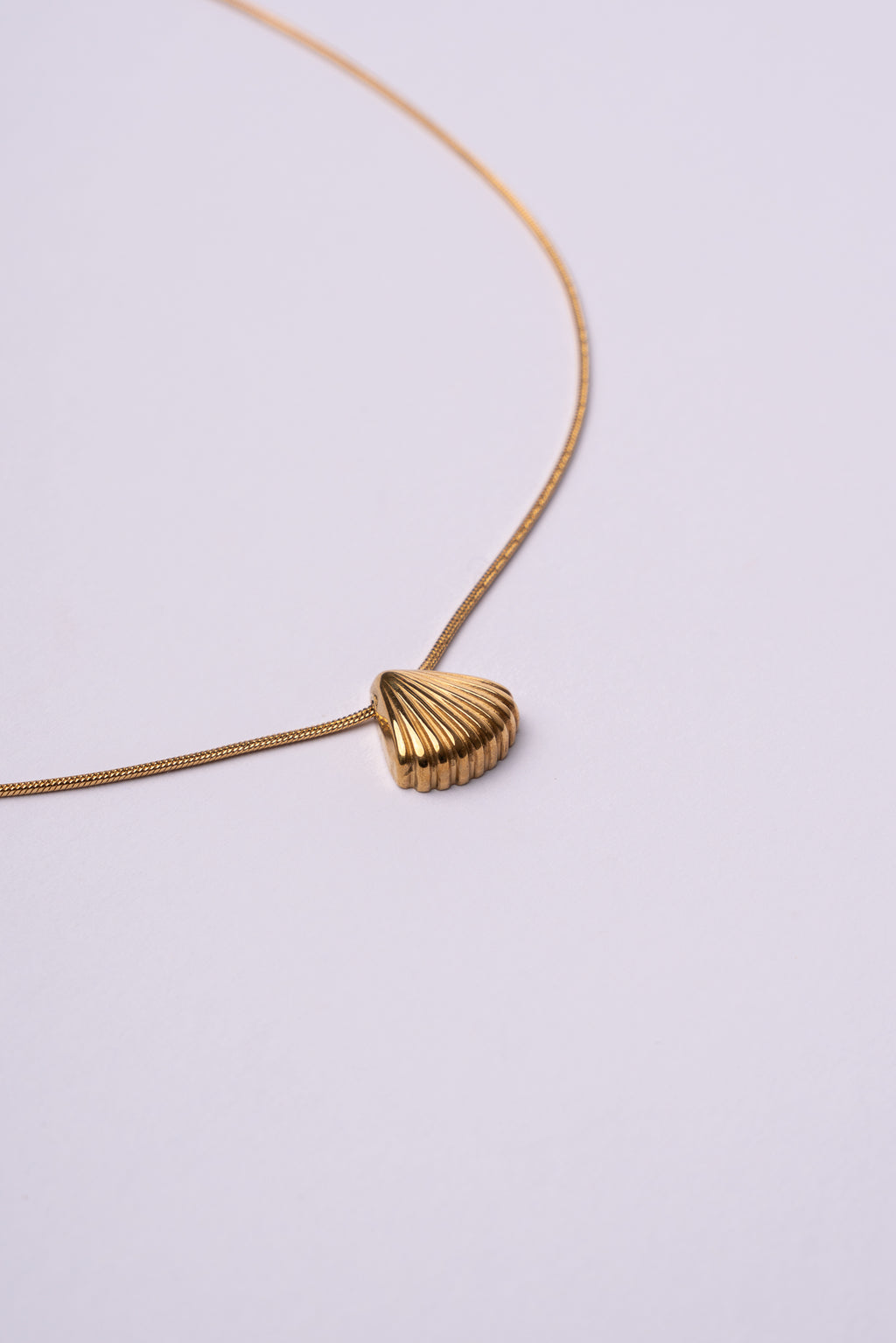 Collar concha acero oro 18k mujer