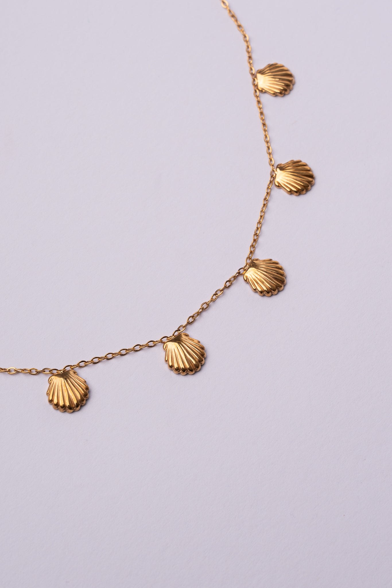 Collar de conchas acero oro 18k mujer