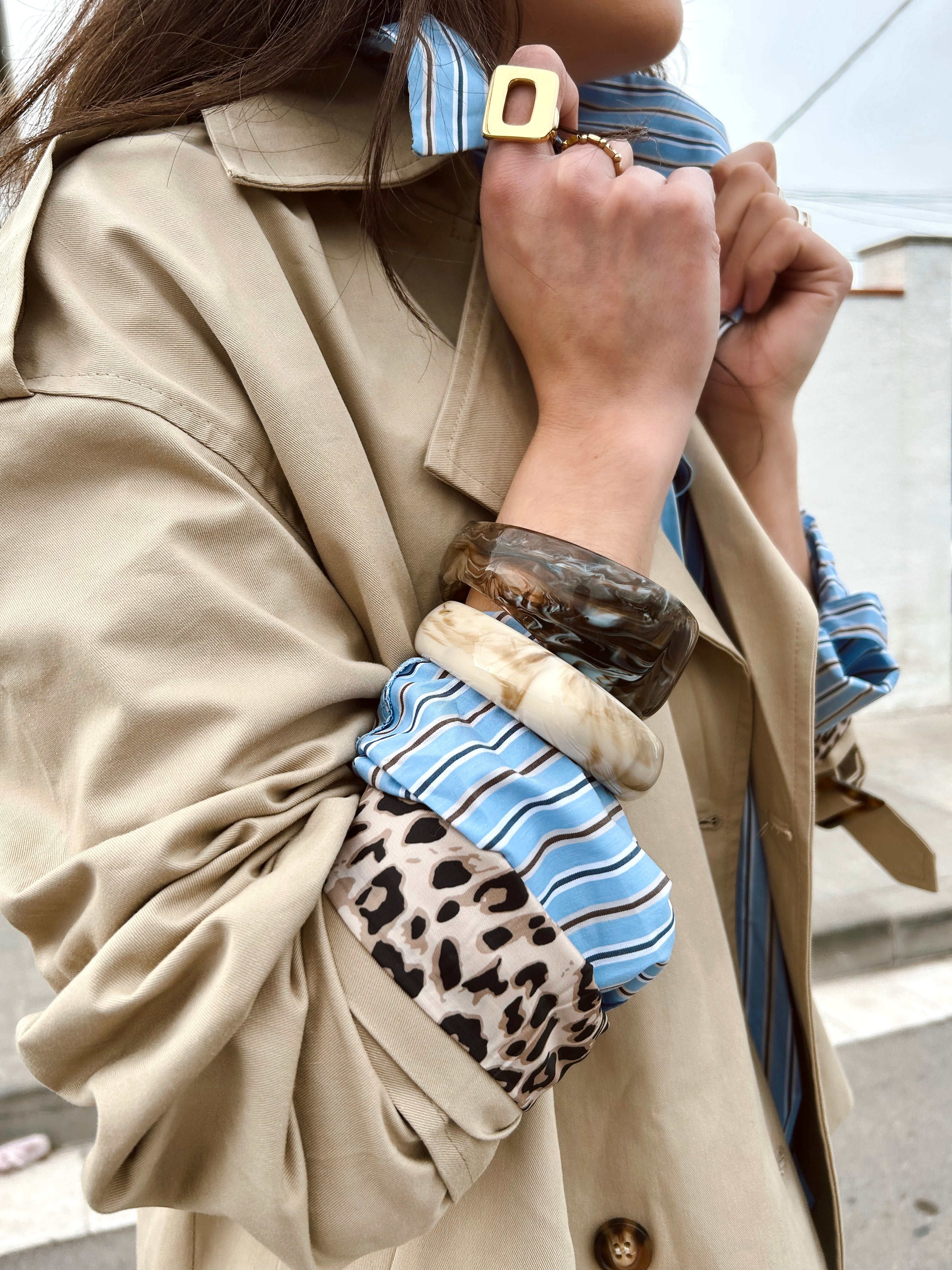 Pulsera brazalete nácar en crudo mujer