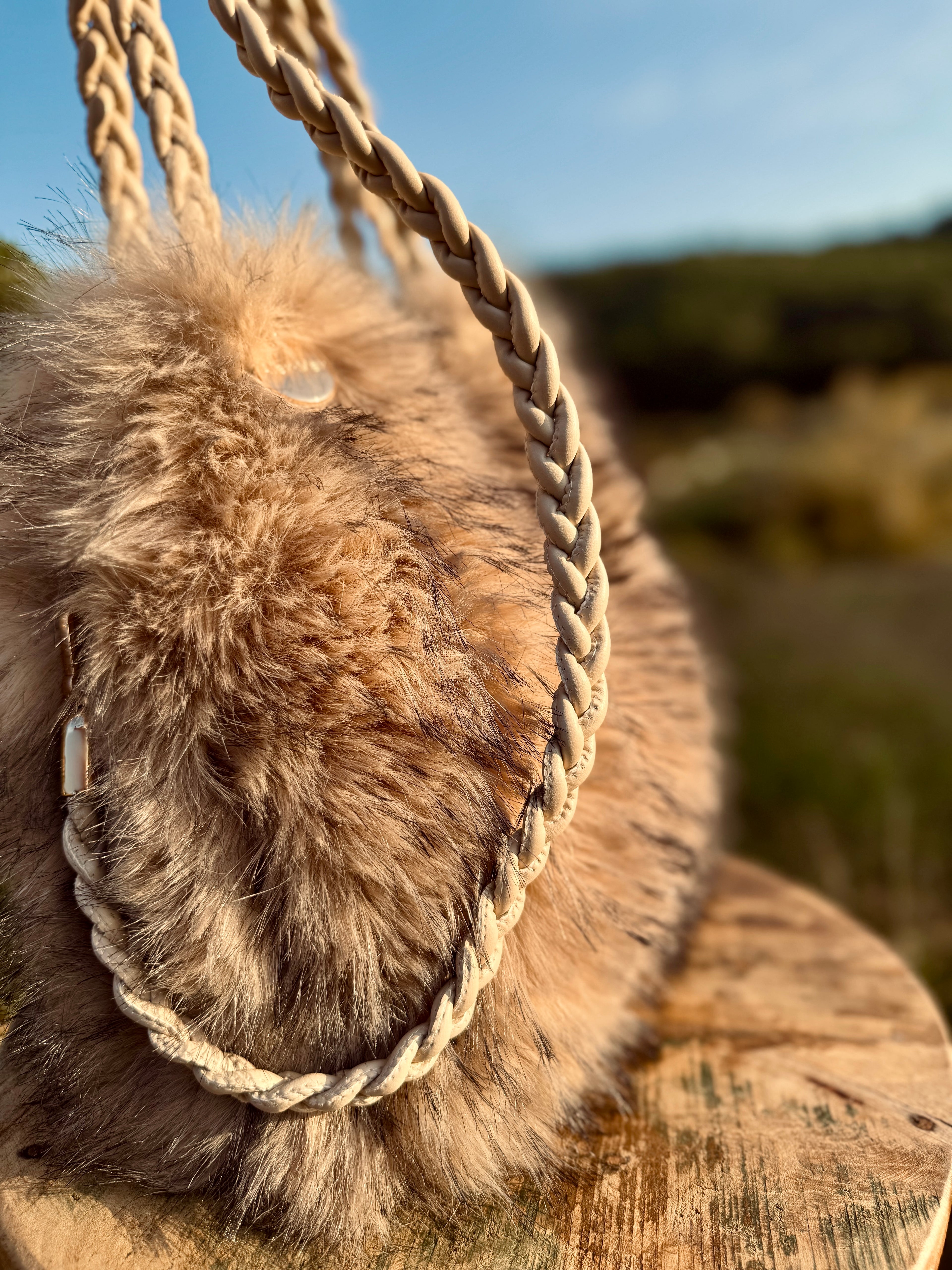 SHOPPER DE PELO EN BEIGE Y GRIS