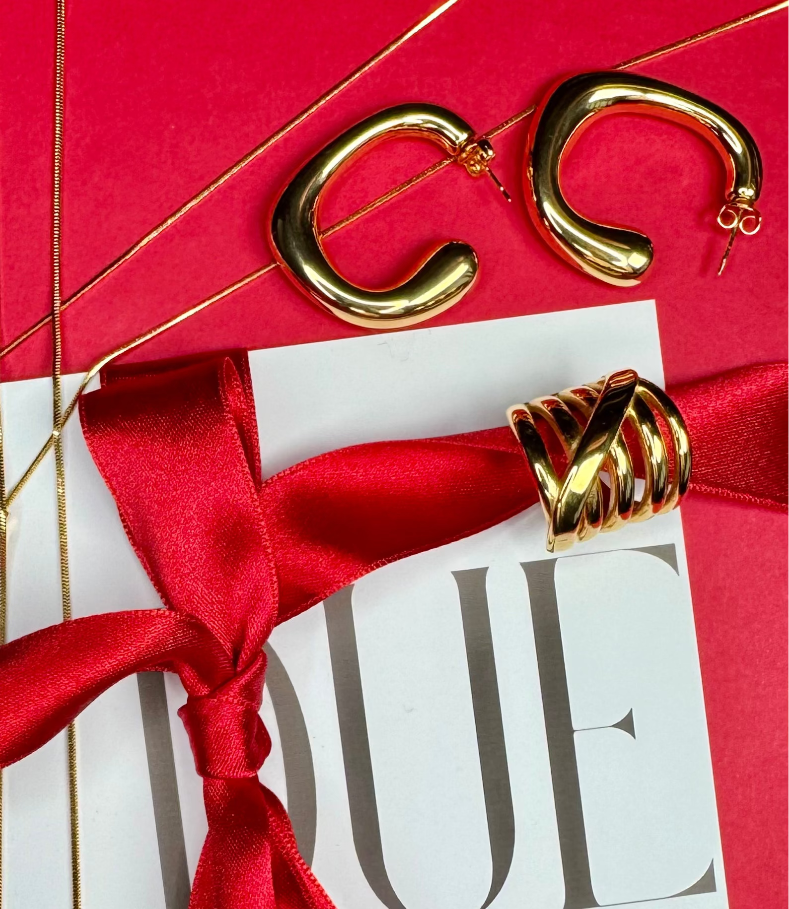 PENDIENTE ARO DESIGUAL