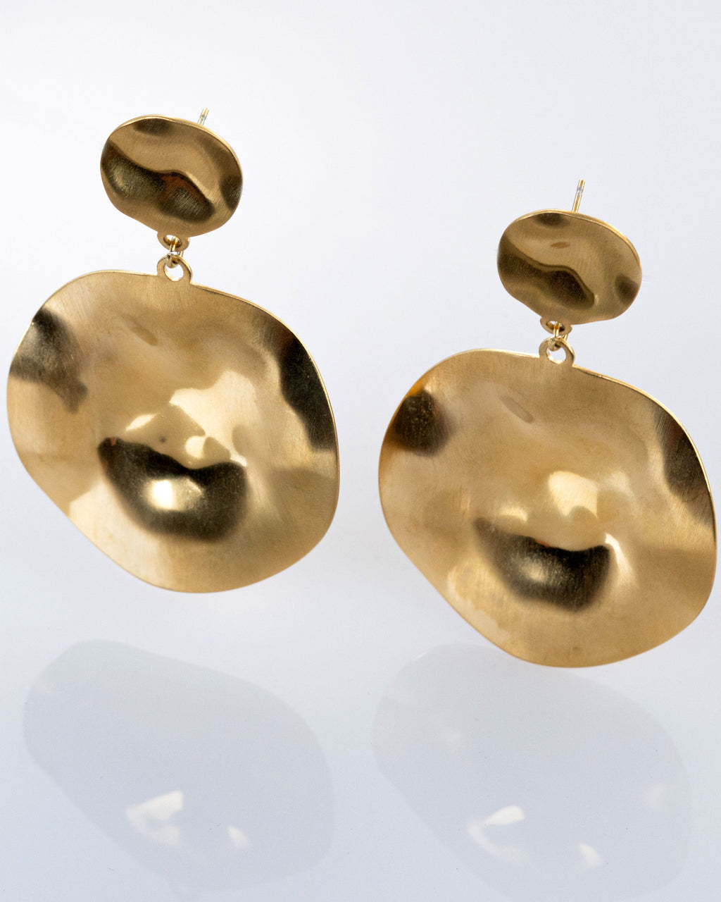 PENDIENTE MAXI CÍRCULO DORADO